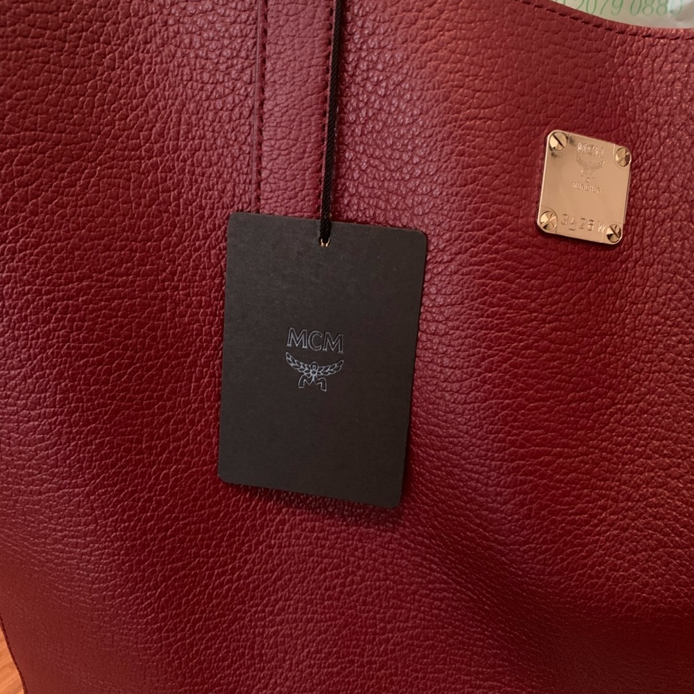 Gorgeous MCM bag - Picture 6 of 8